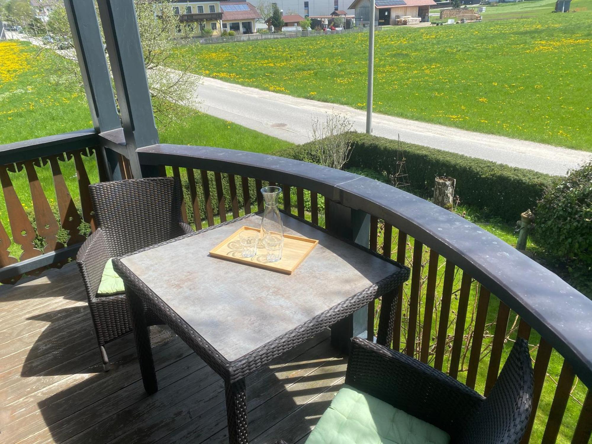 Traumhaft Grosse Ferienwohnung Naehe Attersee Sankt Georgen im Attergau Exterior foto
