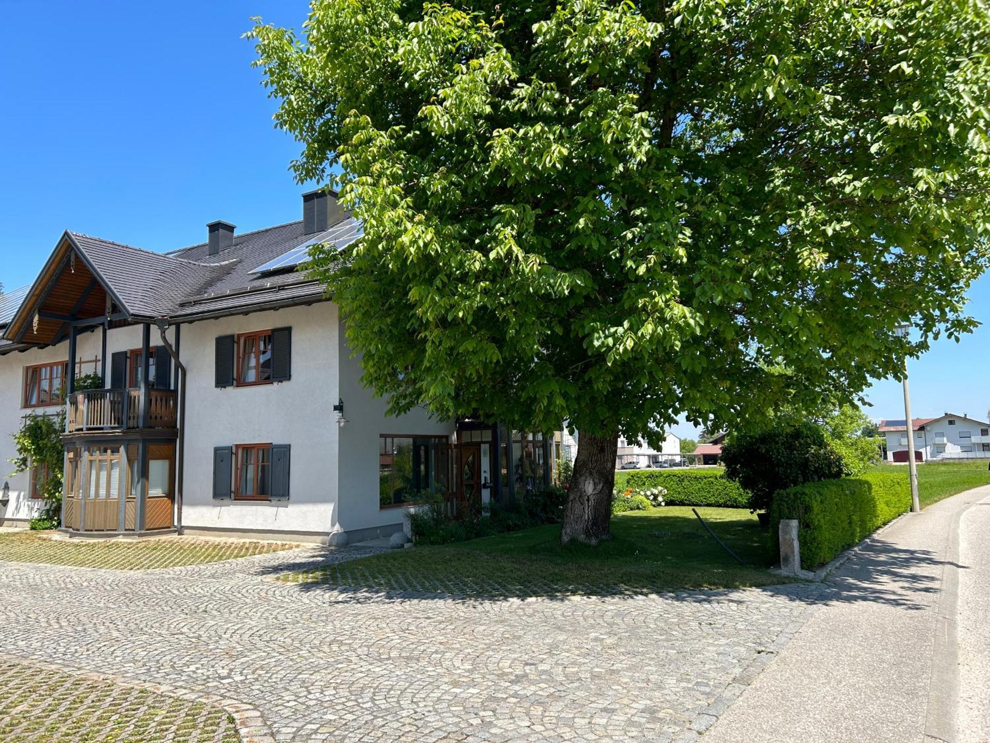 Traumhaft Grosse Ferienwohnung Naehe Attersee Sankt Georgen im Attergau Exterior foto